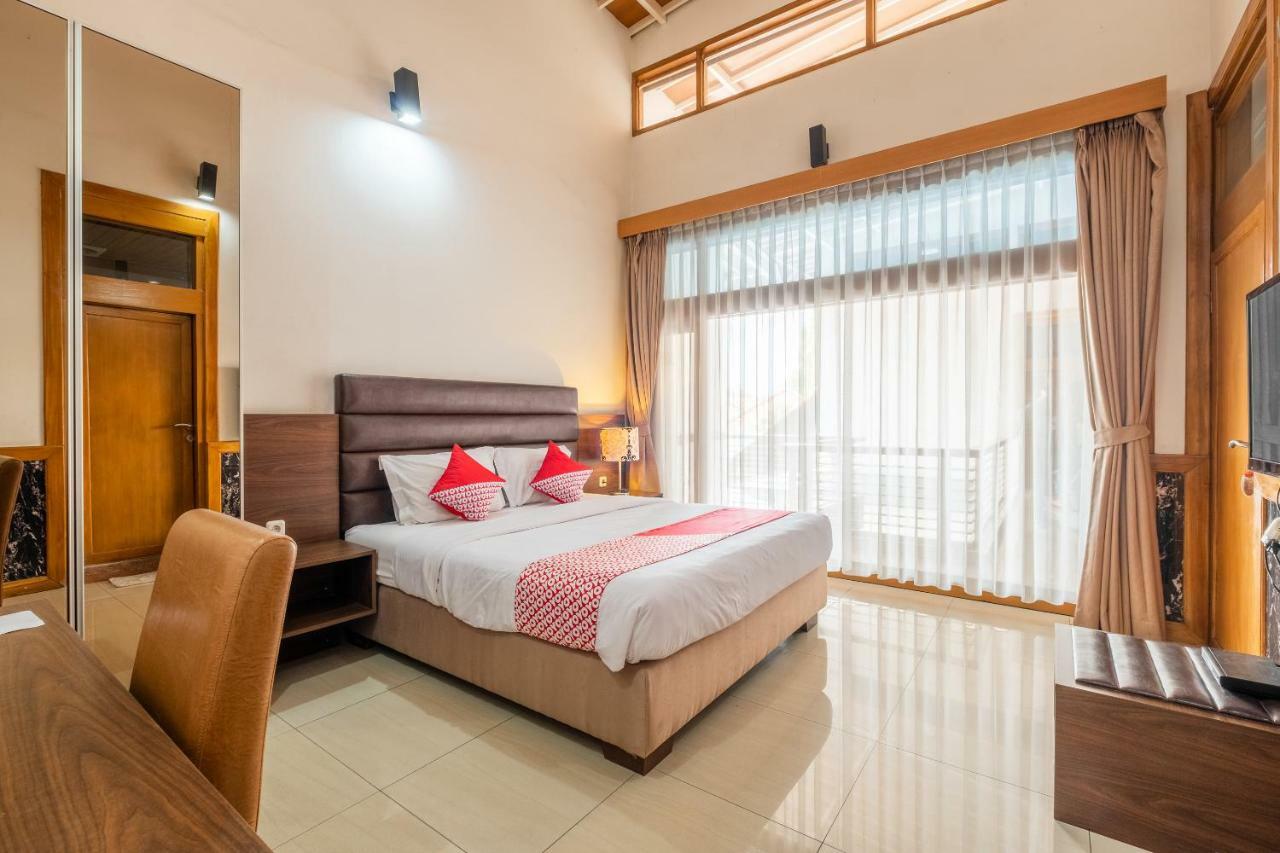 Oyo 1210 Nice Guesthouse Bandung Exterior foto