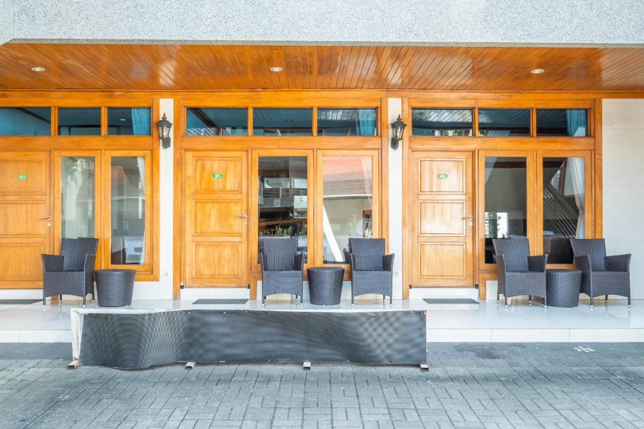 Oyo 1210 Nice Guesthouse Bandung Exterior foto
