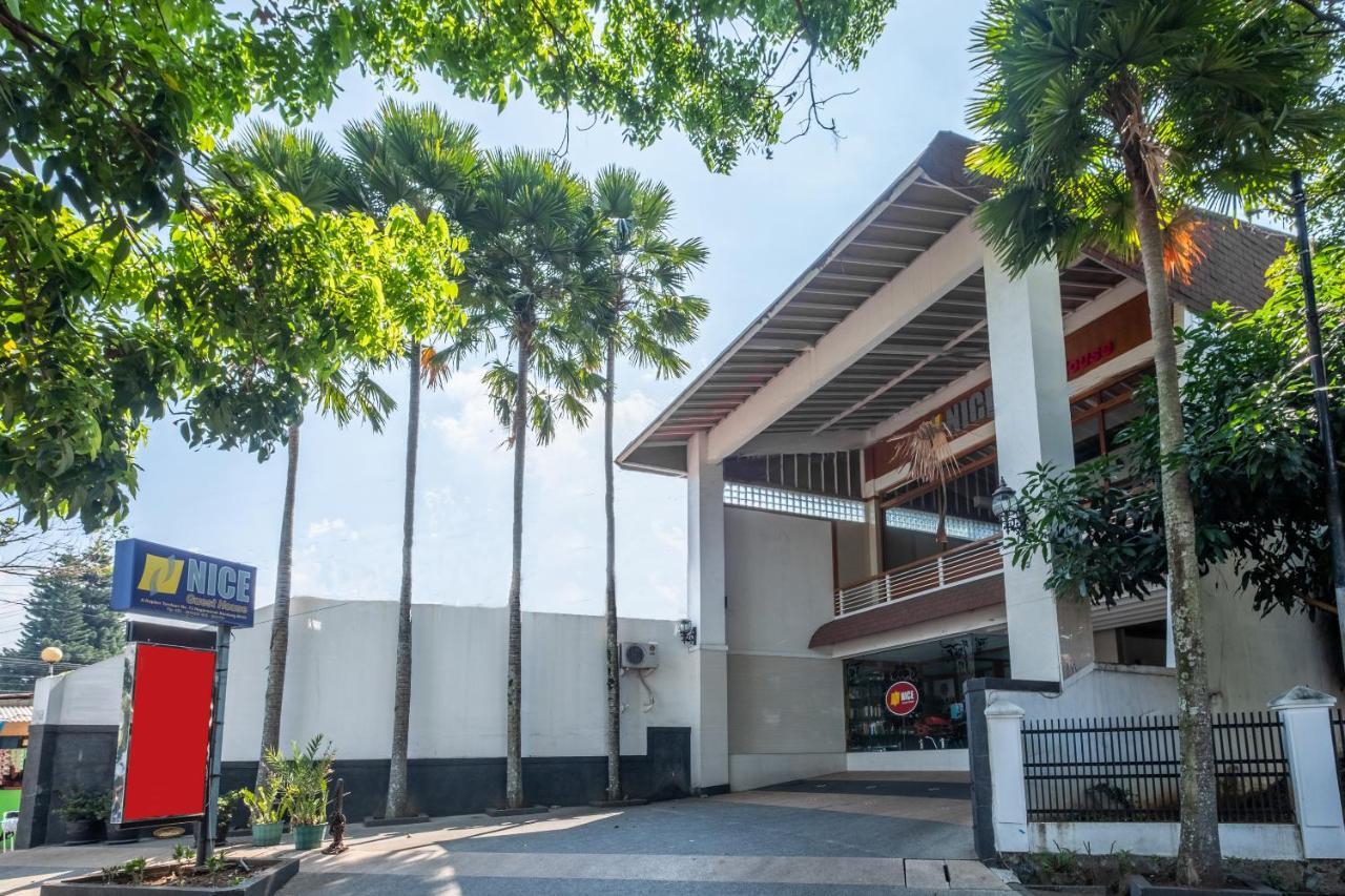 Oyo 1210 Nice Guesthouse Bandung Exterior foto