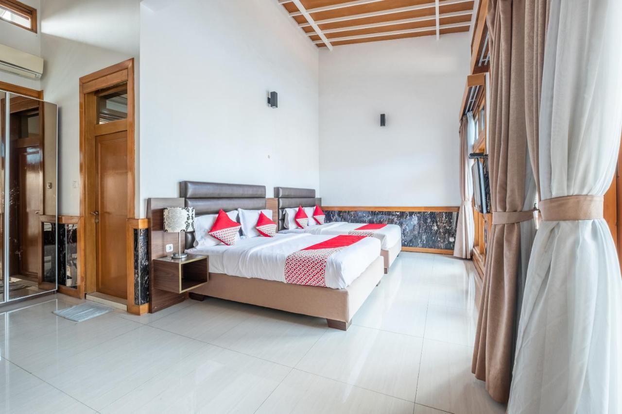 Oyo 1210 Nice Guesthouse Bandung Exterior foto