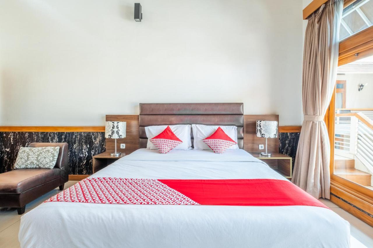 Oyo 1210 Nice Guesthouse Bandung Exterior foto