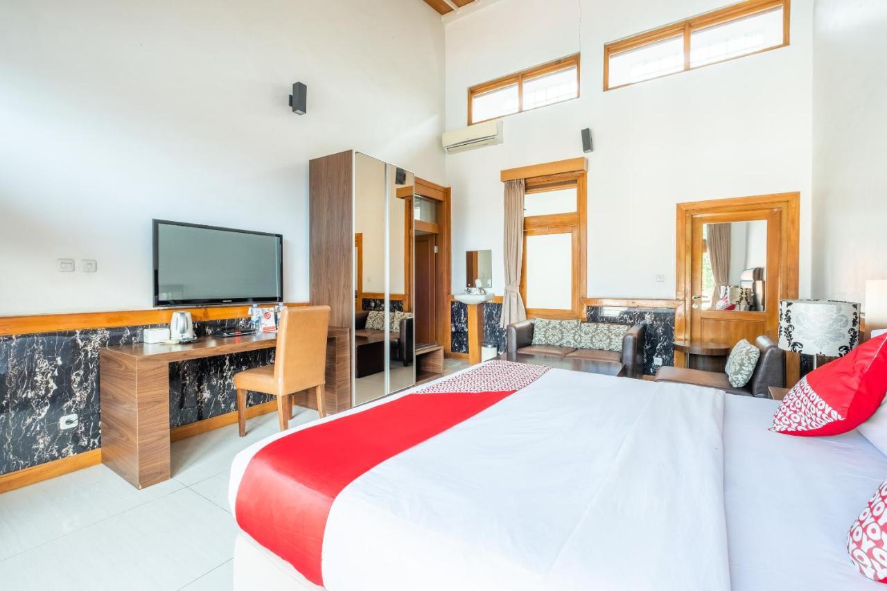 Oyo 1210 Nice Guesthouse Bandung Exterior foto